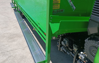 ALDOM - Tray side drop down steps, front sign carrier